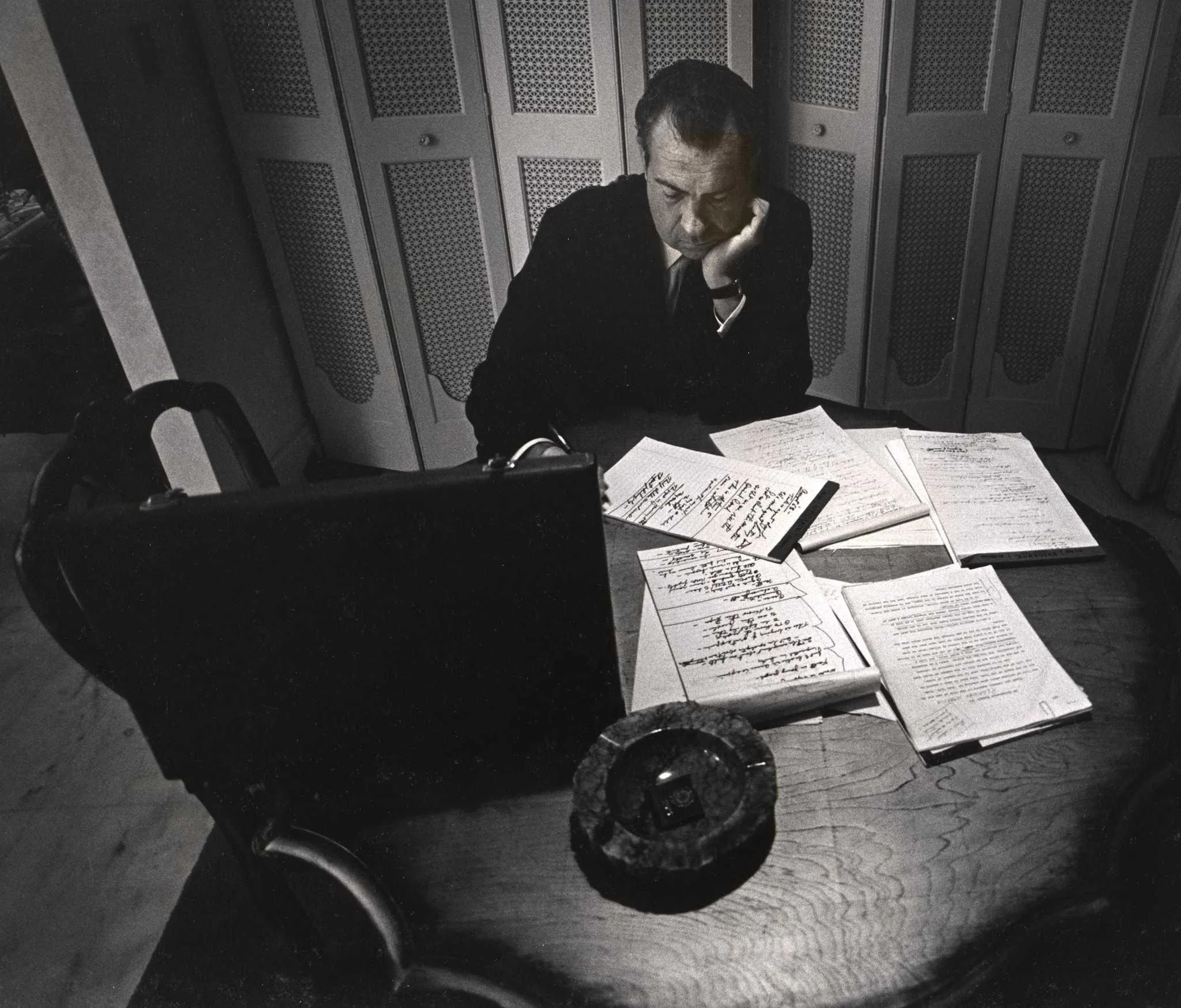 Nixon Writing on Legal Yellow Pads